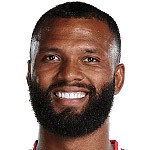 母亲跪地喜极而泣;蒂亚戈生涯首获巴西国家队召唤。 体育新闻