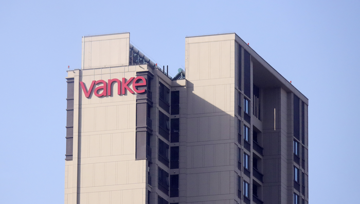 从郁亮时代到黄力平掌舵;万科36年元老谢幕,行业阵痛中求变。 房产家居