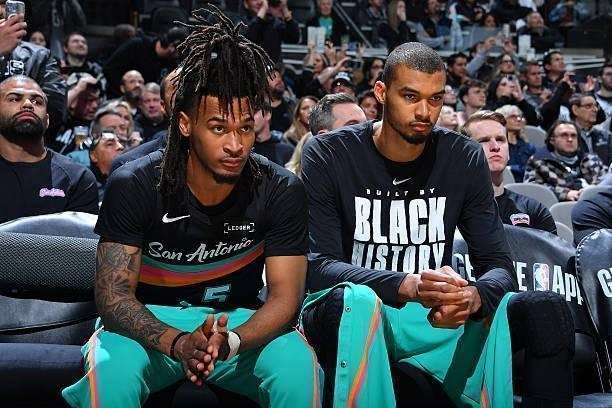 为何说文班亚马定义了现代防守?从数据背后的逻辑看禁区统治力 体育新闻