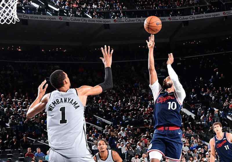  NBA战术博弈：哈登与加兰双赢背后的深度价值解析 体育新闻