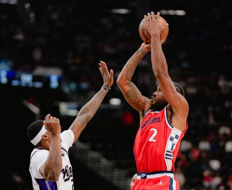  NBA战术博弈：哈登与加兰双赢背后的深度价值解析 体育新闻