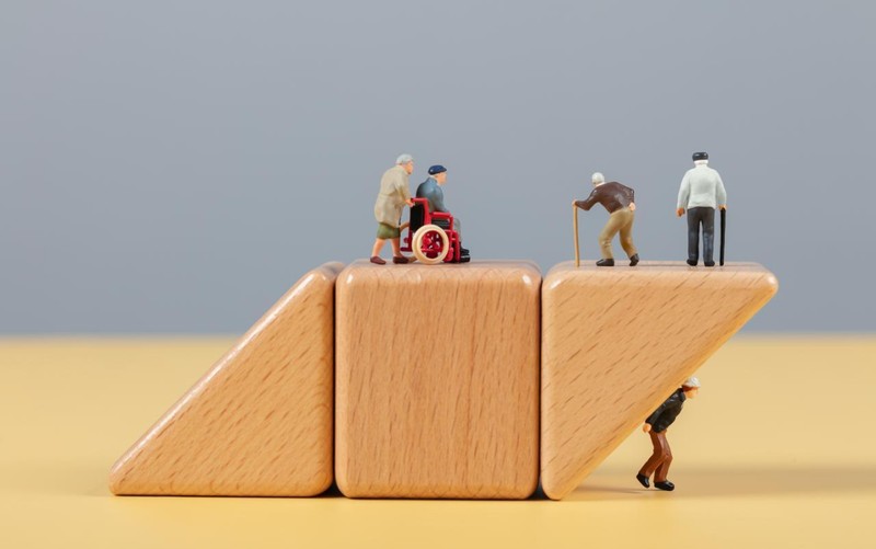  【深度解析】2026养老金调整机制：低收入群体为何成为最大受益者 股票财经