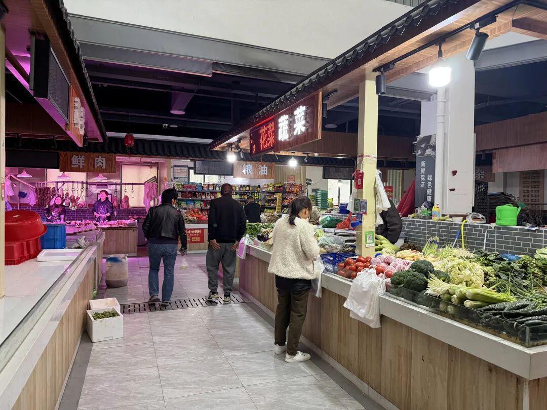 农贸市场商铺租赁权拍卖:五年期经营权获取的完整技术指南 企业服务