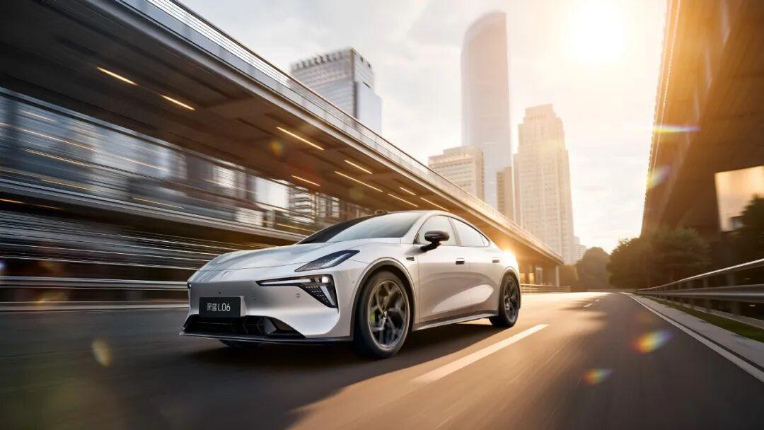  深蓝破局汽车行业内卷：技术平权驱动的价值战方法论 汽车科技