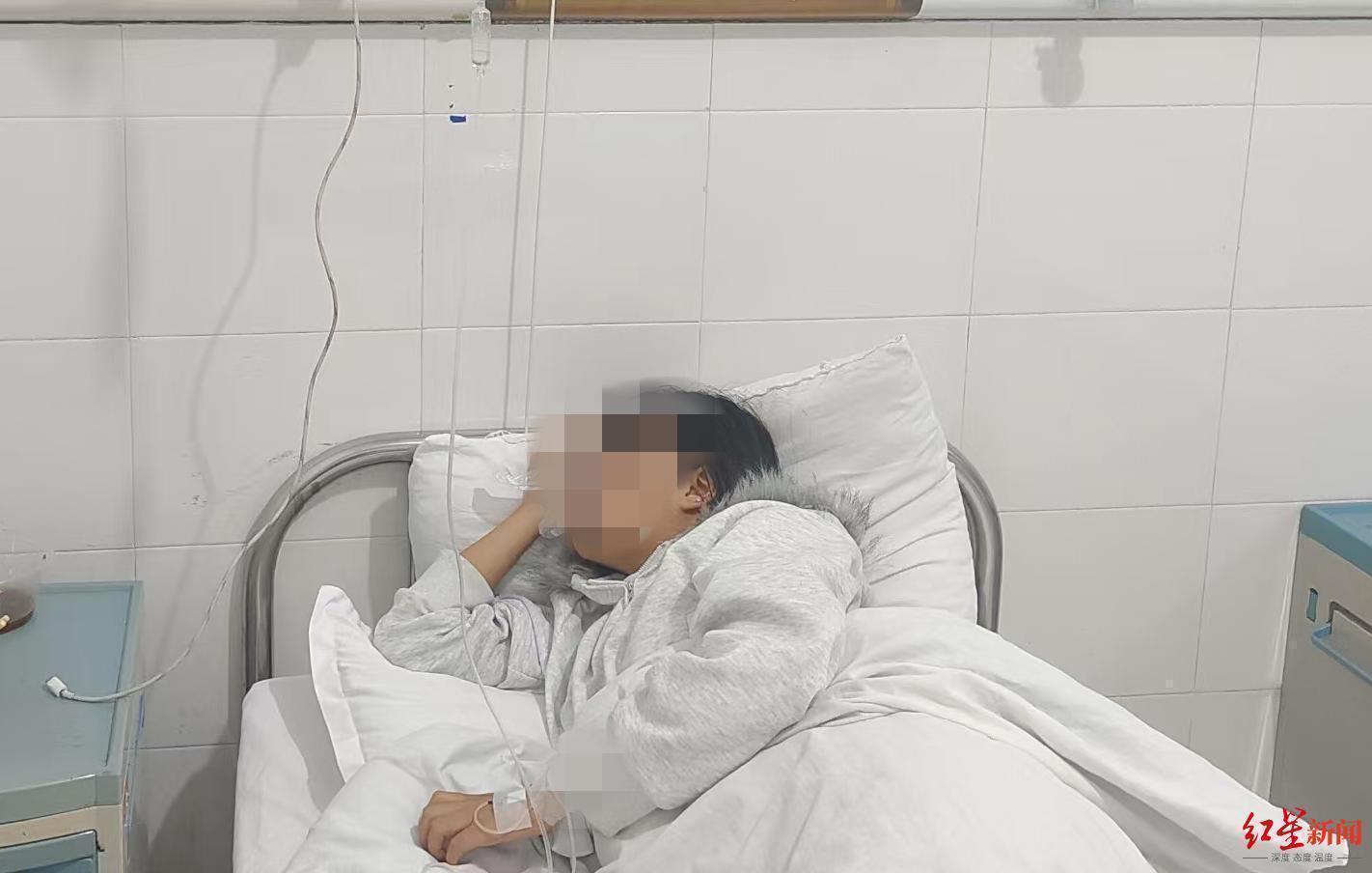  【深度复盘】校园应急响应体系的系统性缺陷——从曲靖家长猝死事件透视AED普及困境 新闻