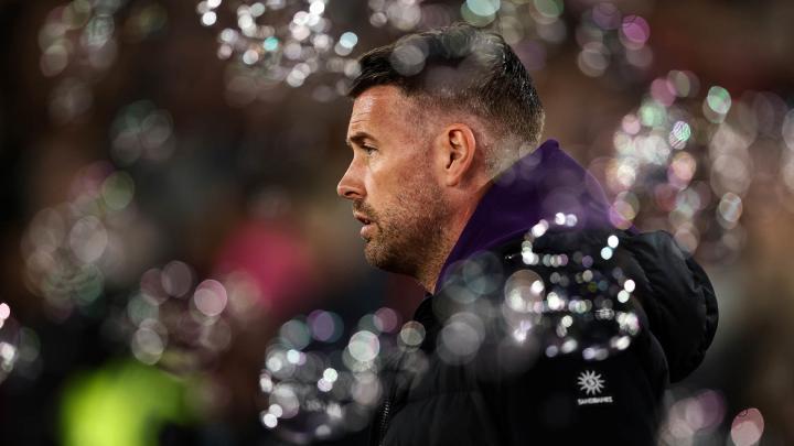 从战术失衡到心理崩塌：爱德华兹0-4惨败的全维度技术解码 体育新闻